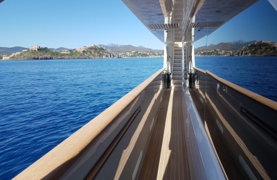 Side-deck-