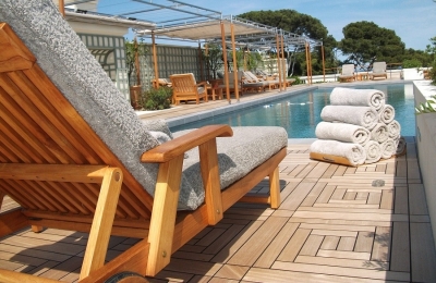 Terrasse en teck sur le toit d'un château - Roofdeck teck on a Castle in Antibes